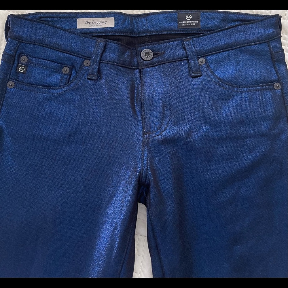 Woman’s AG Leggings